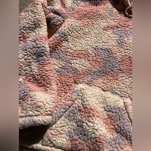 Hollister Pink Camo Sherpa Hoodie - Picture 2 of 3